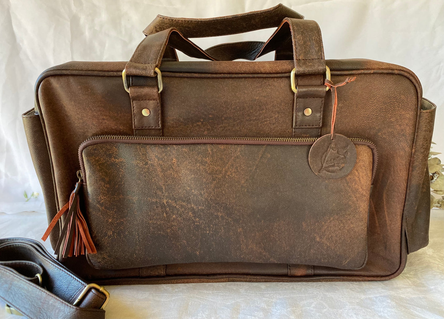 PODDY NAPPY BAG - LEATHER